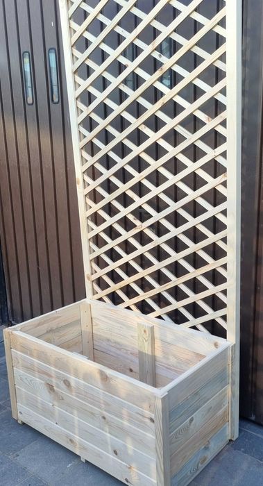 Donica skrzynka drewniana balkonowa na taras na kwiaty z pergolą krata