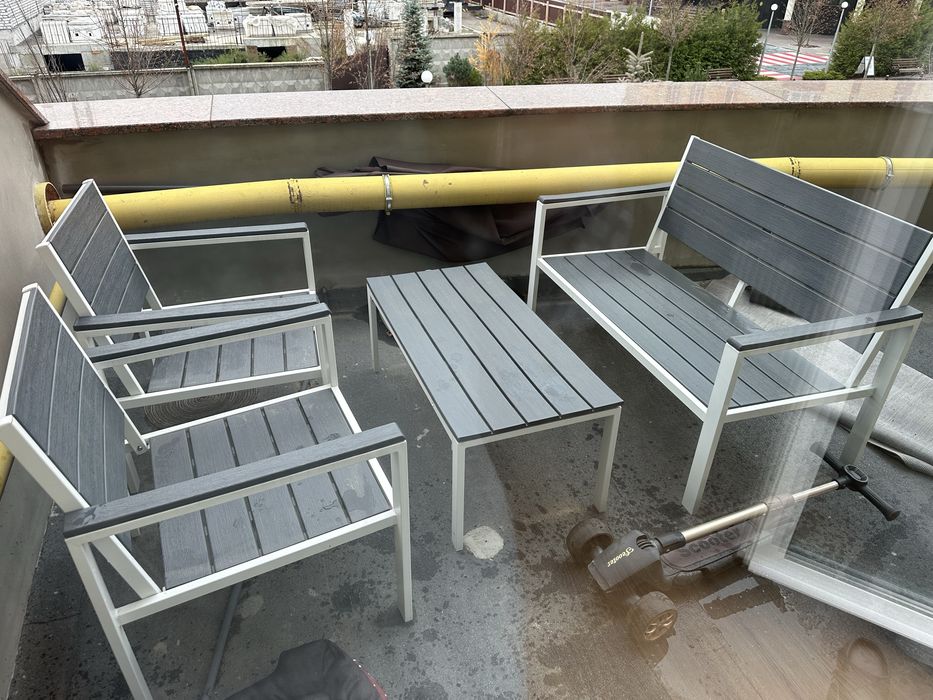 Комплект меблів для вулиці