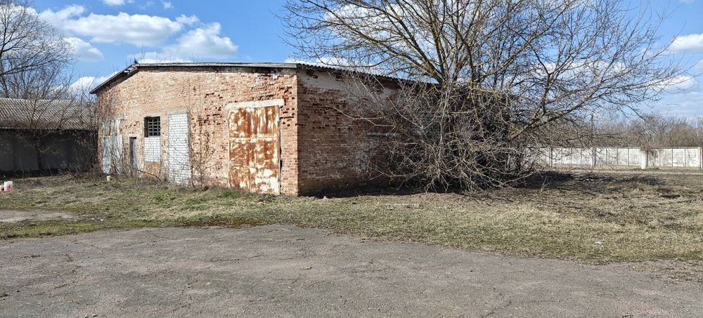 Продам окремі приміщення