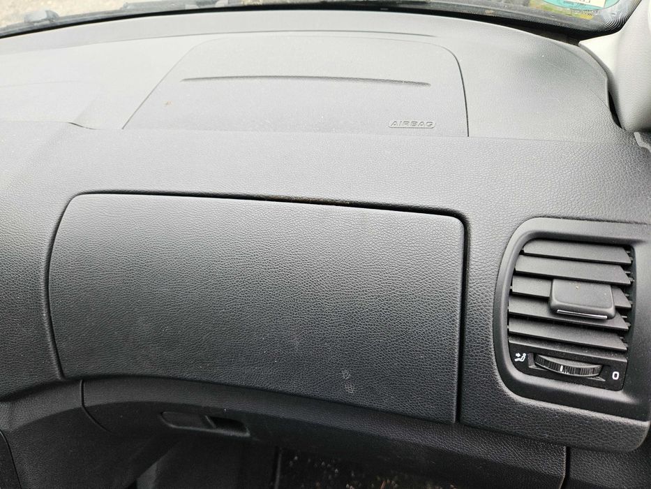 Fabia II Lift poduszki pasy zaślepka komplet