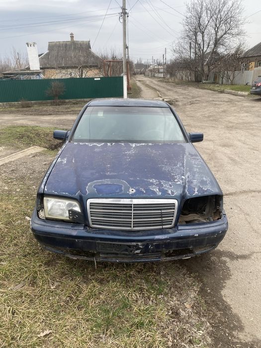 Мерседес C220 1998 года, коробка автомат,мотор М102 KE-Jetronic 2.3 б