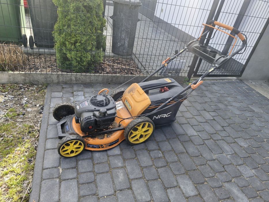 Kosiarka Nac 46 cm koszenia  z napedem.
