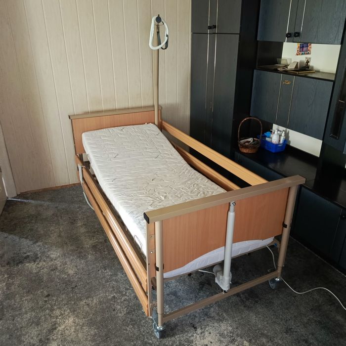Łóżko rehabilitacyjne elektryczne