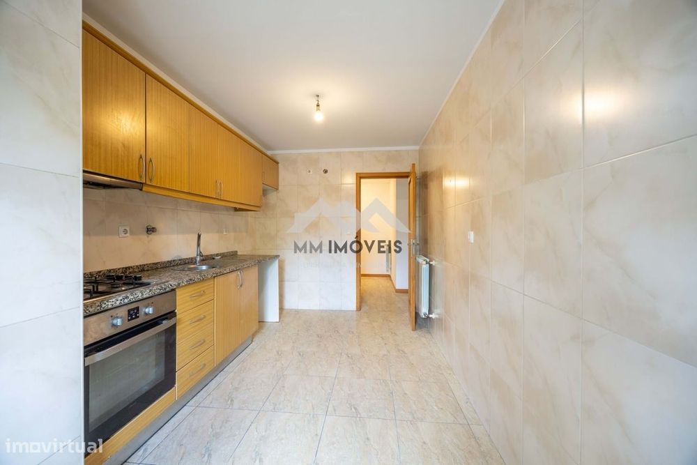Apartamento T3 | Rio Tinto | Varandas | Condomínio Fechado | Jardim |
