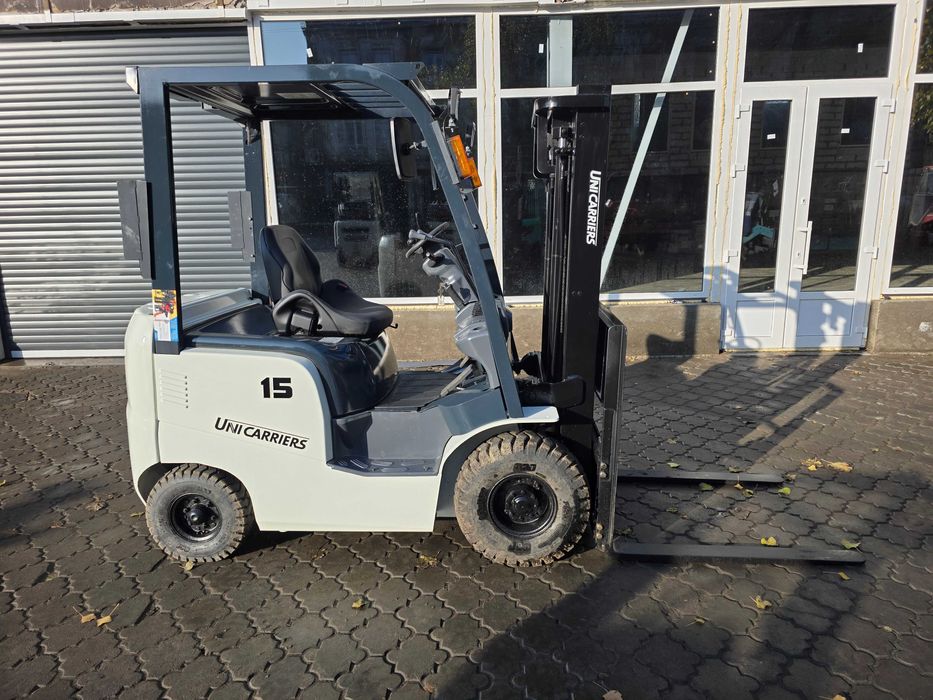 Навантажувач вилковий UNICARRIERS FD15T14