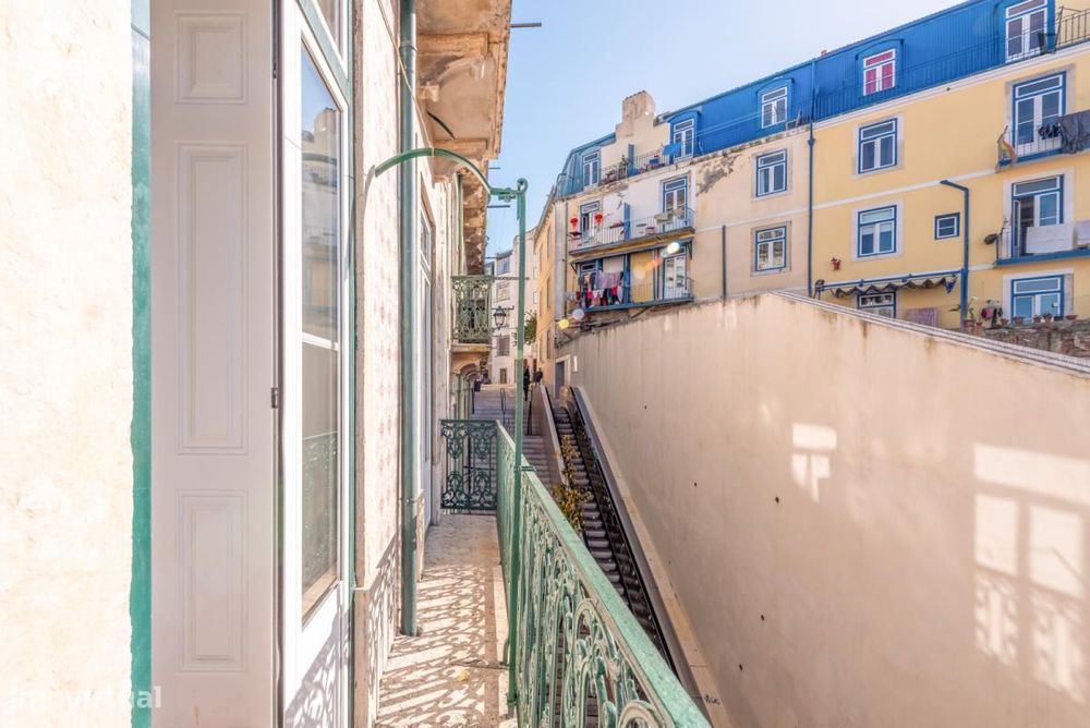 Quarto - localizado em Mouraria Lisbon