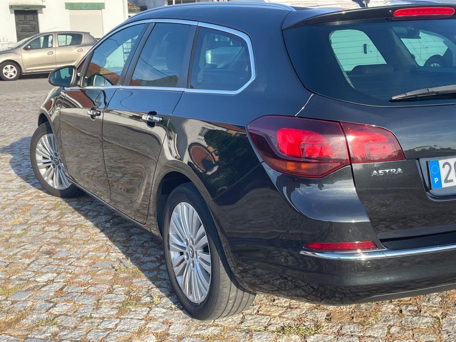 Opel Astra J Sports Tourer Sportive 1.7 CDTI 130HP