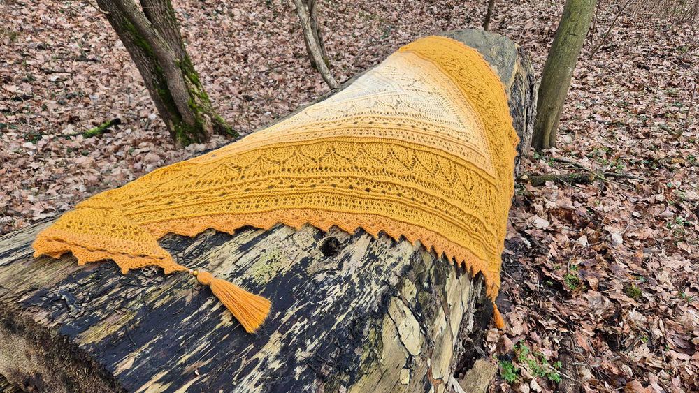 Bursztynowa chusta na szydełku. Handmade. Ombre 220/160/100