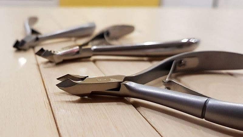 Заточка манікюрних кусачок та ножиць у Чернігові.