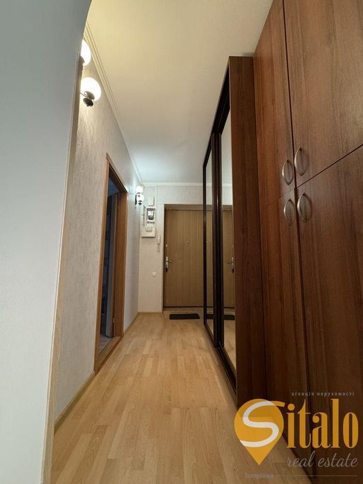 Продаж 2-х кімнт. квартири вул. Незалежної України (019)