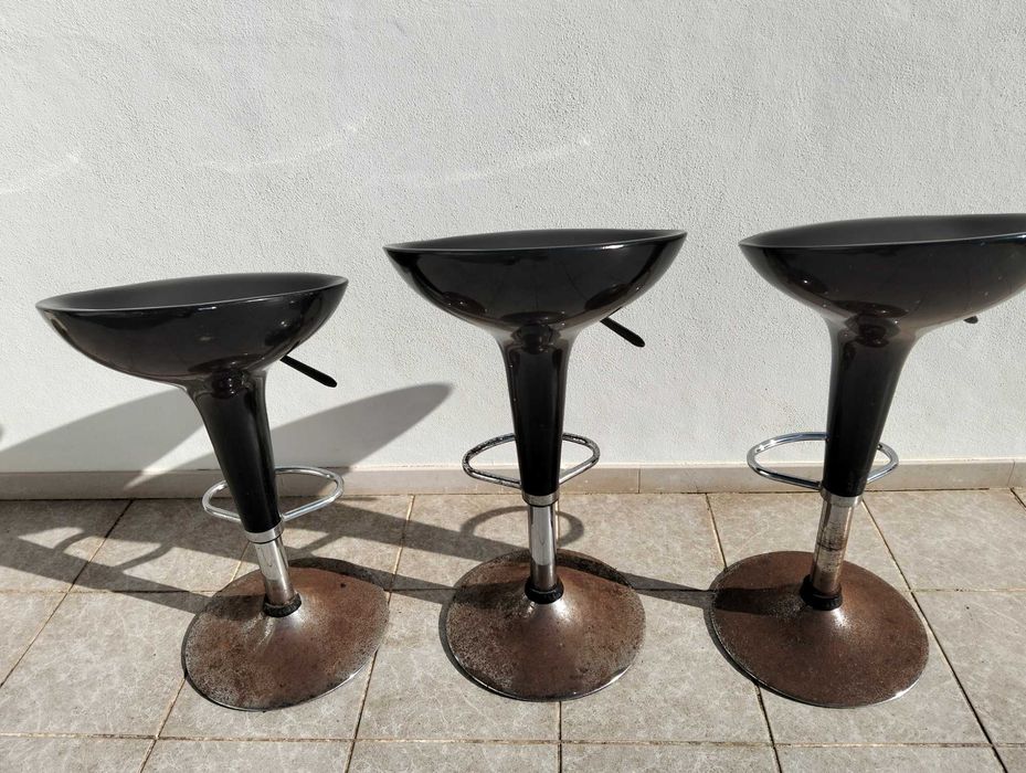 3. bancos de bar