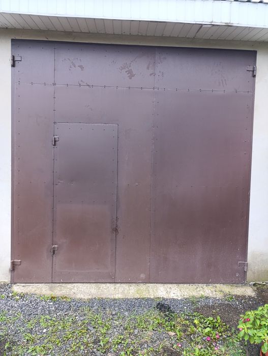Двері для гаражу