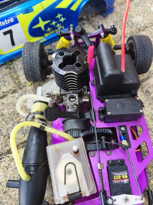 Carro RC escala 1/10 gasolina