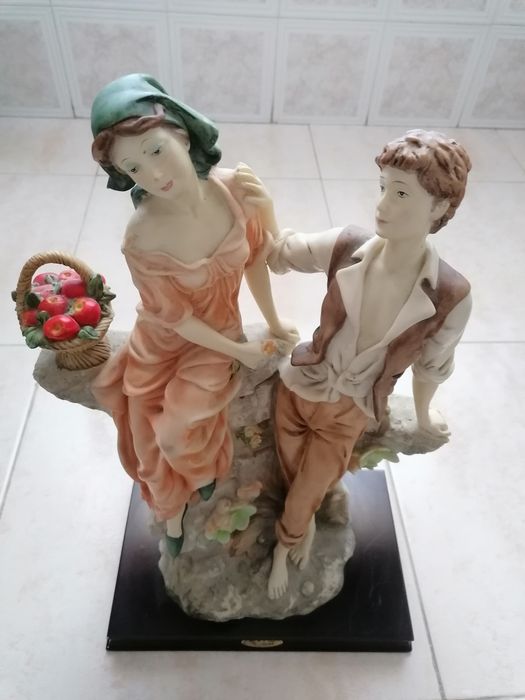 Antiguidade Anina Collection