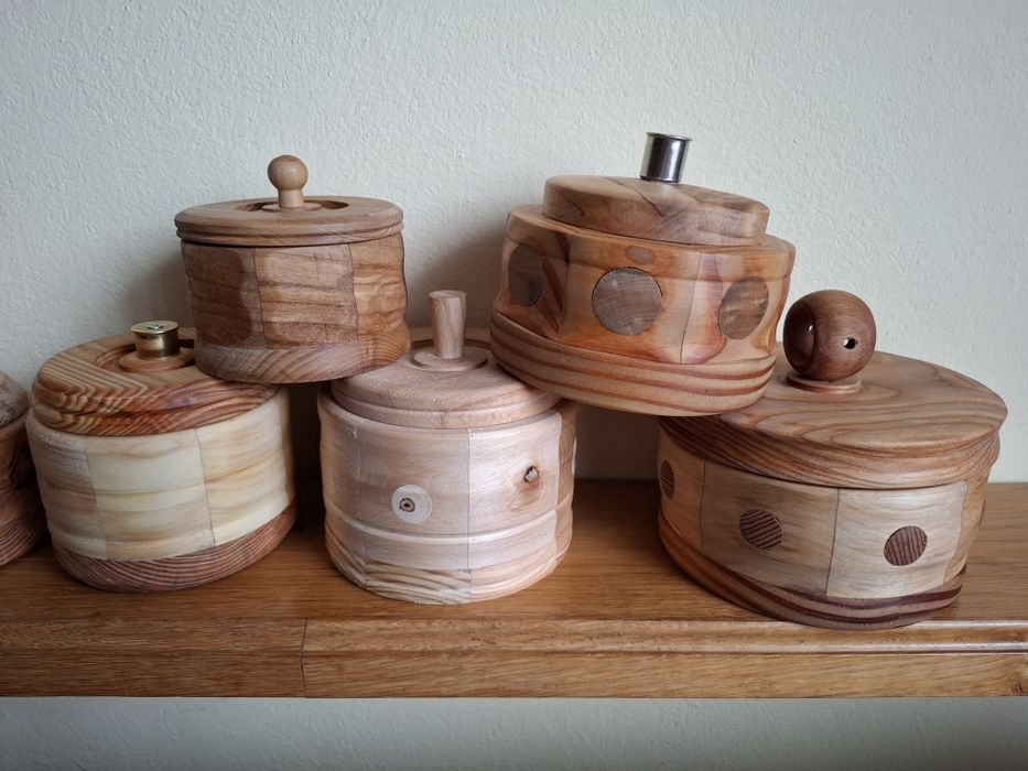 Szkatułka drewniana okrągła pudełko biżuteria prezent ręcznie robione