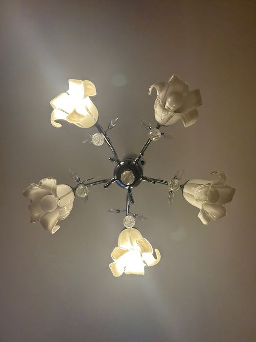 Żyrandol z kryształkami