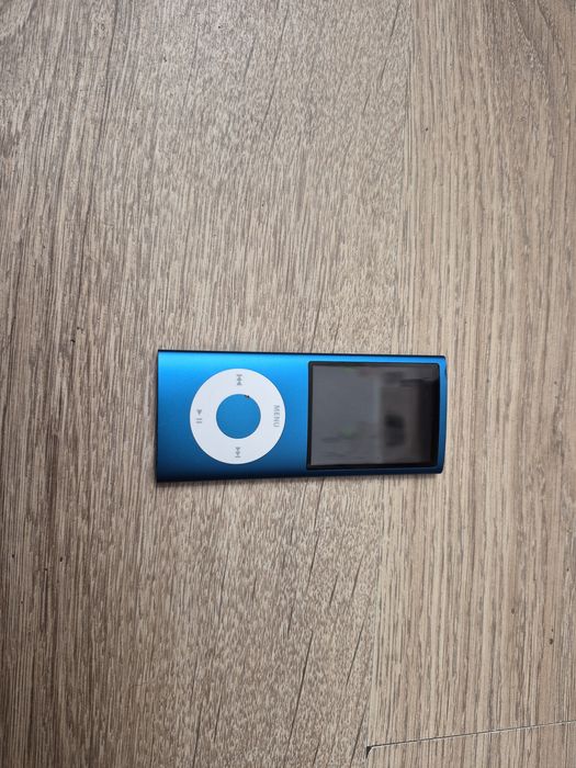Мп3 плеер Aple Ipod nano 4 на 8 гб