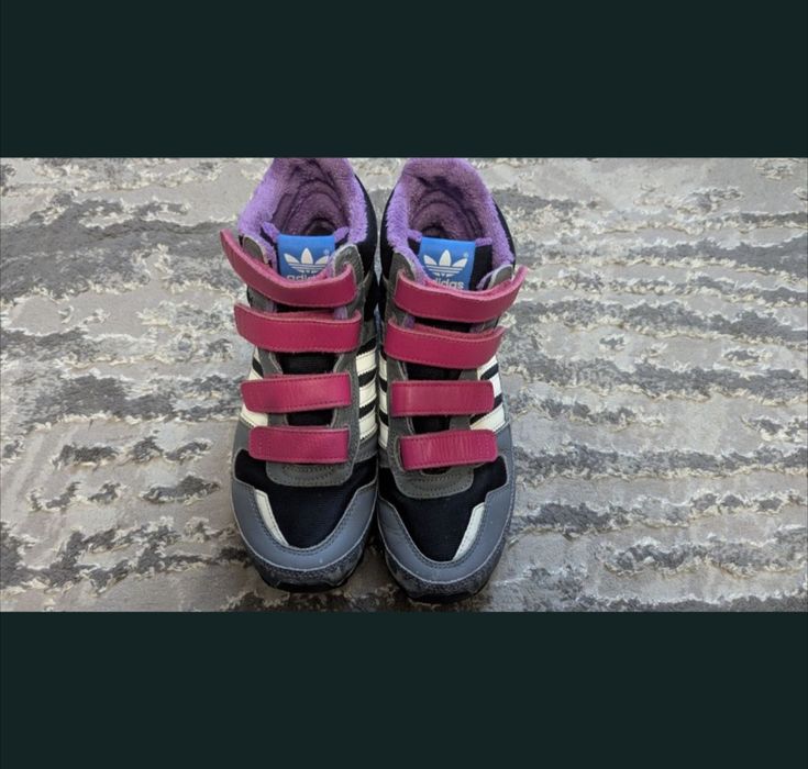 кроссовки Adidas