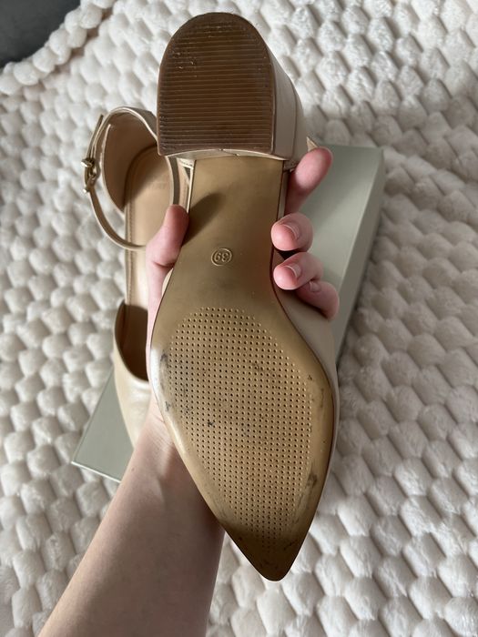 Buty na obcasie