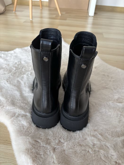 Sztyblety damskie koloru czarnego