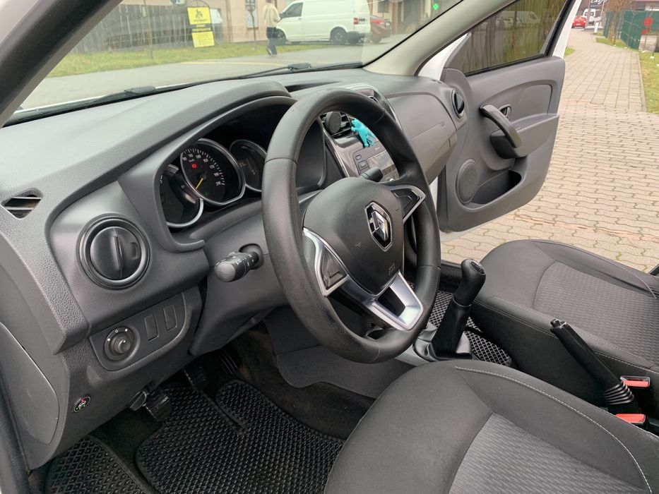 Renault logan 2019 рік 1.0 газ/бенз