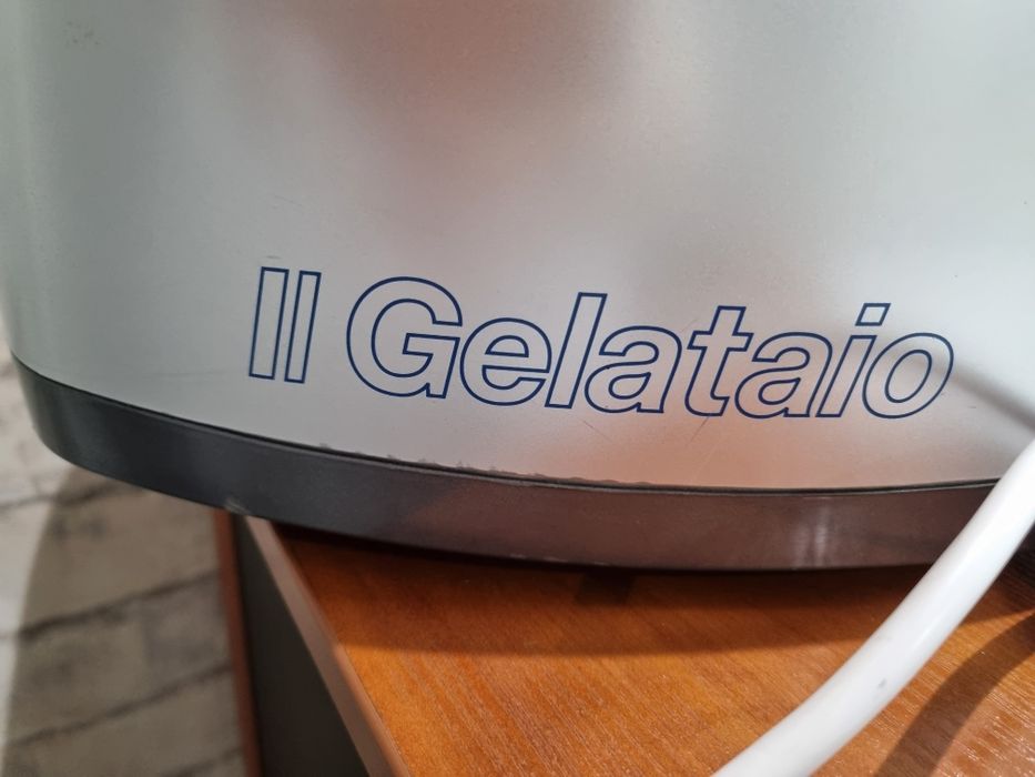 Морожениця Delonghi Gelataio