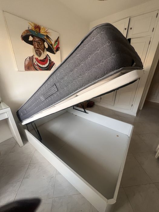 Colchão + Sommier com Arrumação 140x190 – Como Novo!