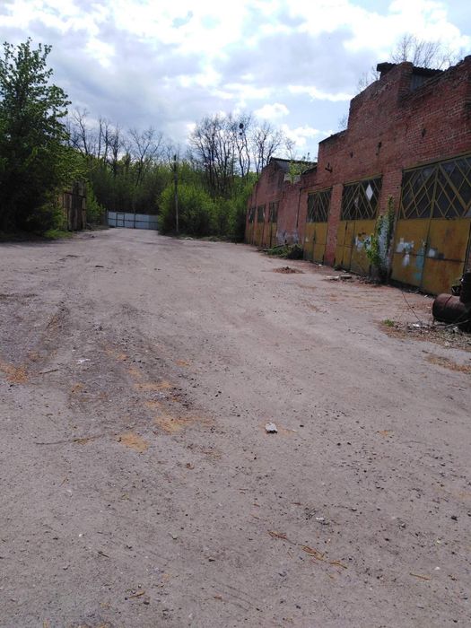 Продаж комплексу нежитлових приміщень
