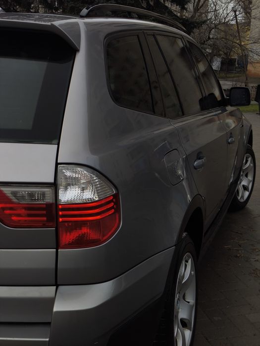 Продам BMW X3 2.0 дизель механіка