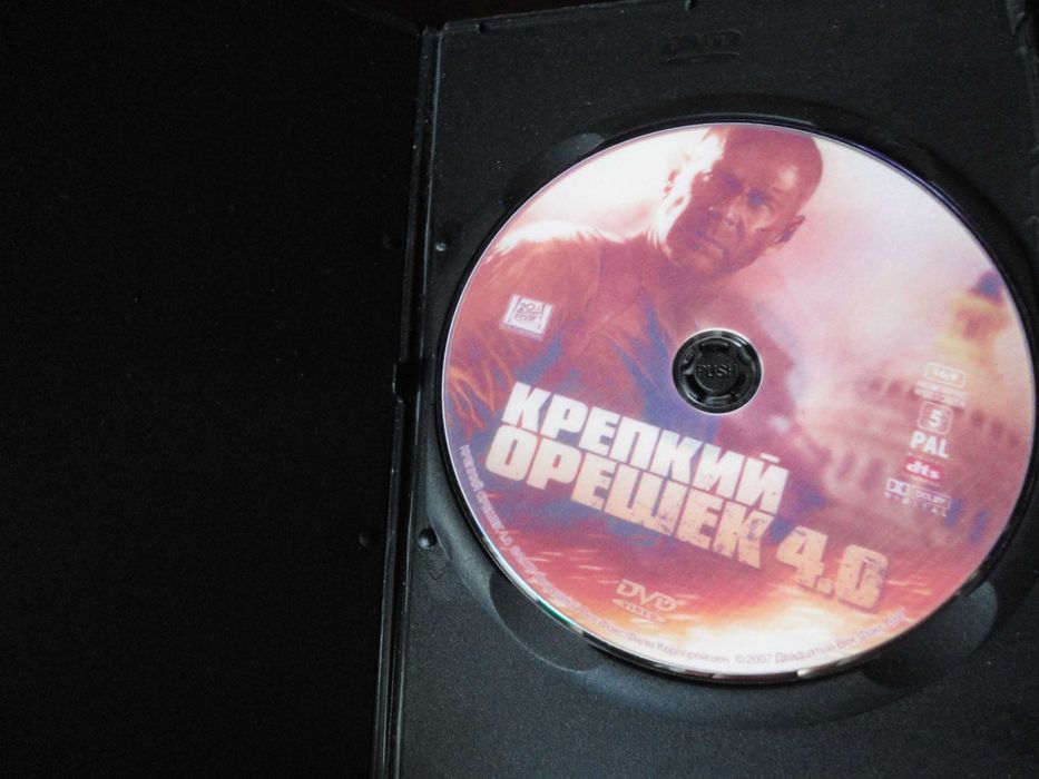 Крепкий орешек 4 на DVD