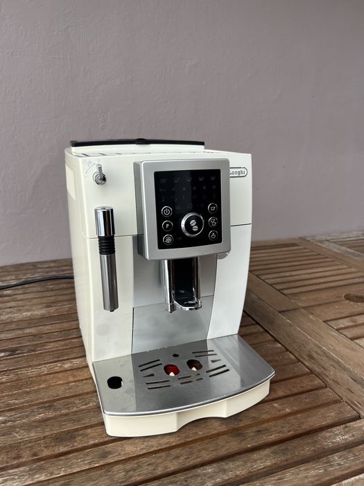 Кофемашина DeLonghi ECAM23.210