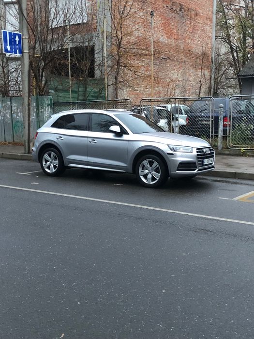 Преміальний приватний трансфер . Audi Q5 2018 бізнес клас .