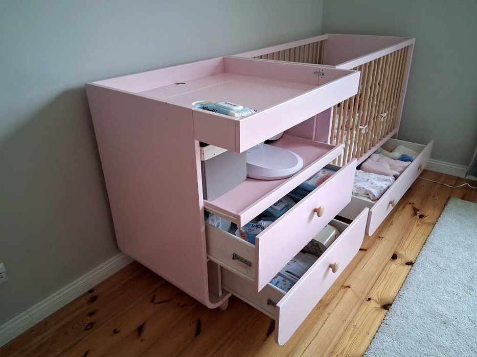 Łóżeczko z szufladą i materacem + komoda z przewijakiem i matą IKEA