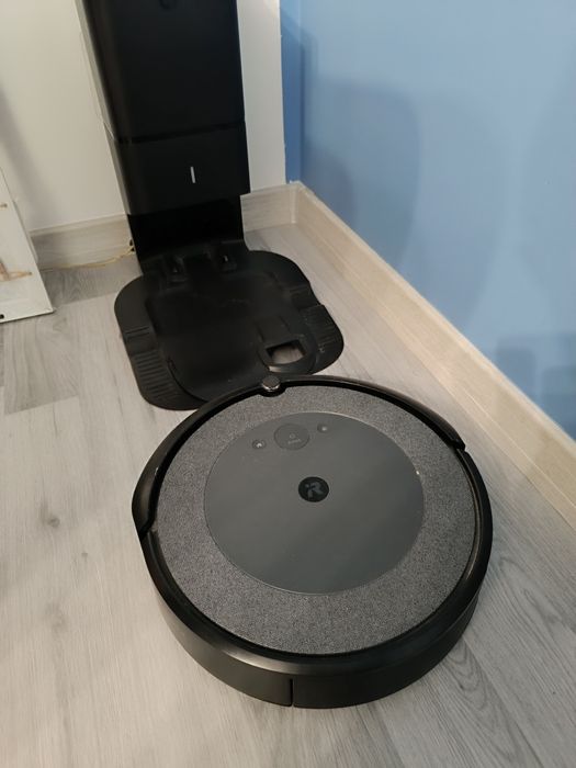 iRobot Roomba i3