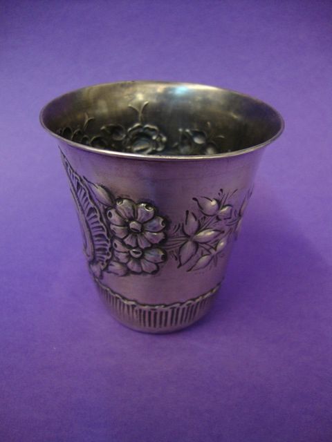 4 Copos antigos em prata