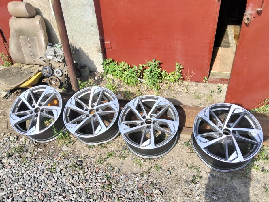 Продам диски под ремонт  AudiQ3 R19