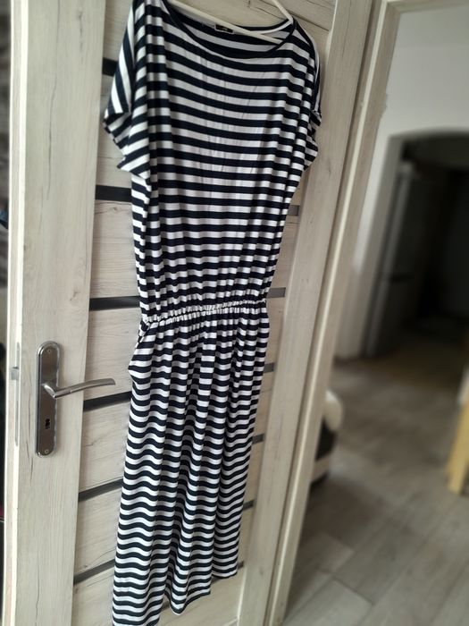 Sukienka maxi w paski