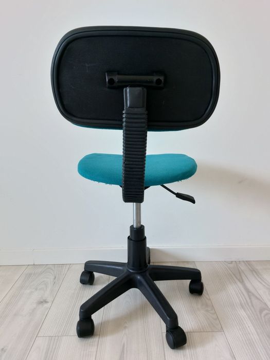 Cadeira de Escritório Infantil Ajustável em Bom Estado