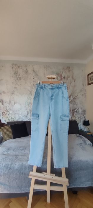 Jasno niebieskie jeansy cargo Sinsay L
