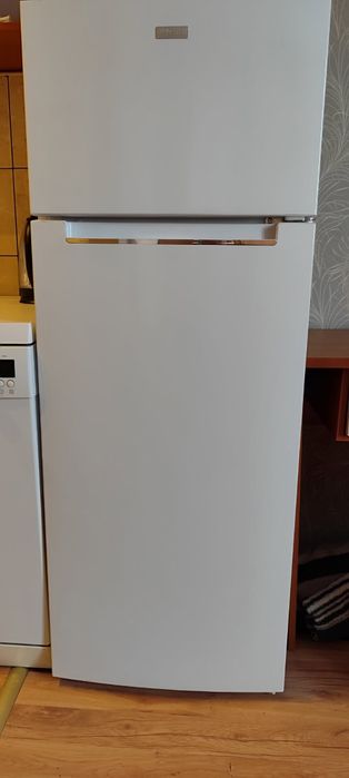 Lodówka nowa 142 wys