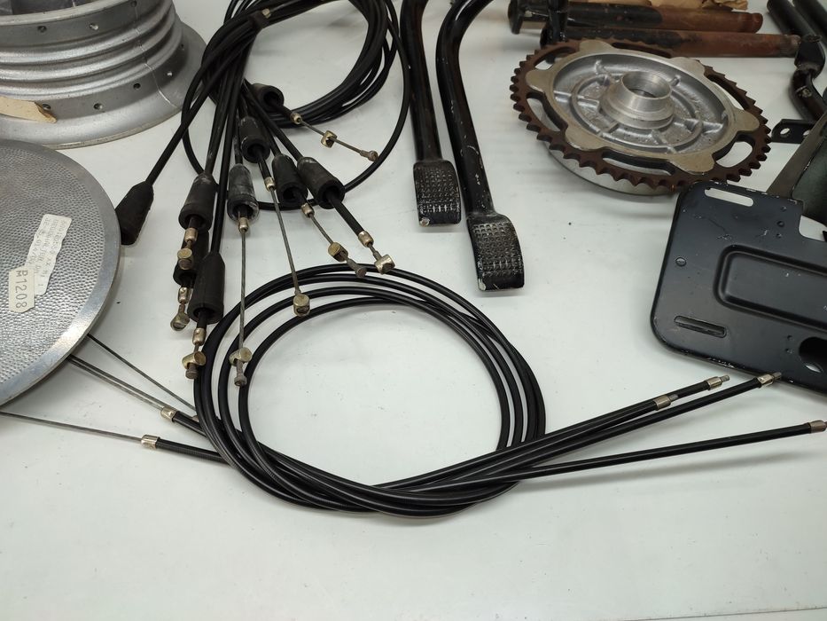 Fabrycznie nowe części DDR MZ ETZ 125 150