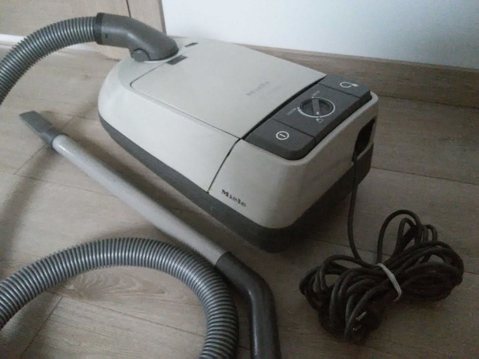 odkurzacz workowy firmy MIELE air clean Made in Germany 250 - 1100 W