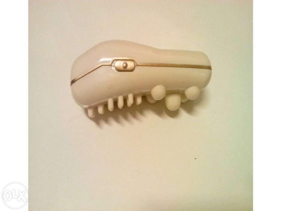 Massajador a pilhas novo