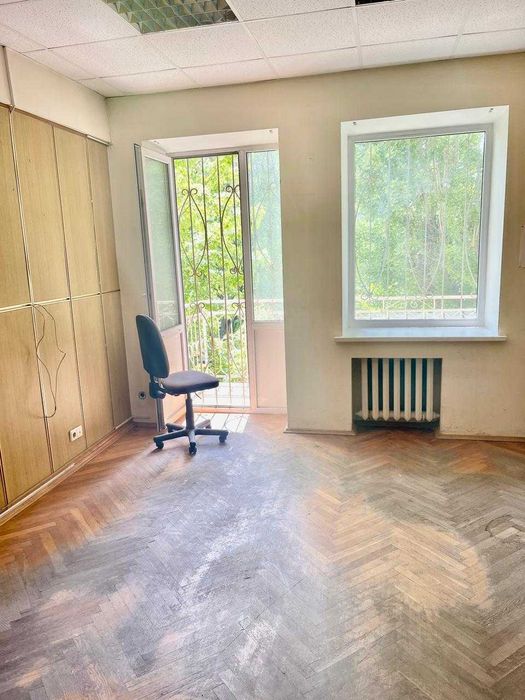 Аренда здания на Печерске 680 м2. + своя территория  13 сот.