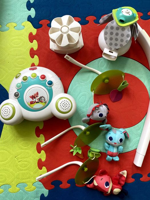 Mobile TINY LOVE - entretenimento 5 estrelas para bebés de berço