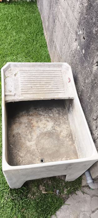 Tanque lavar roupa pedra