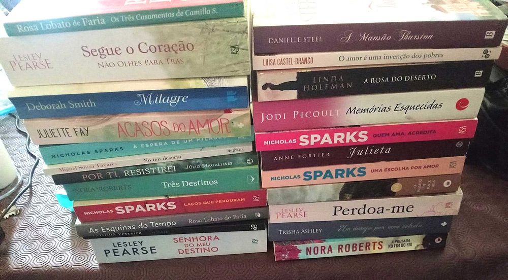 Lote cerca 100 livros Deversos Autores