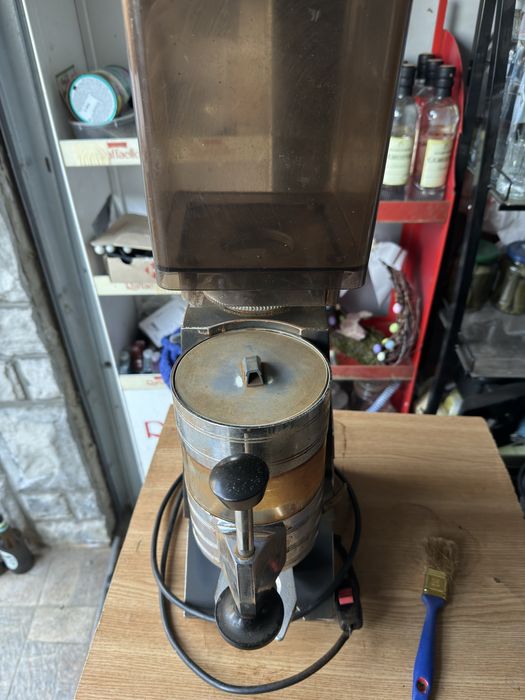 Кофемолка.    .