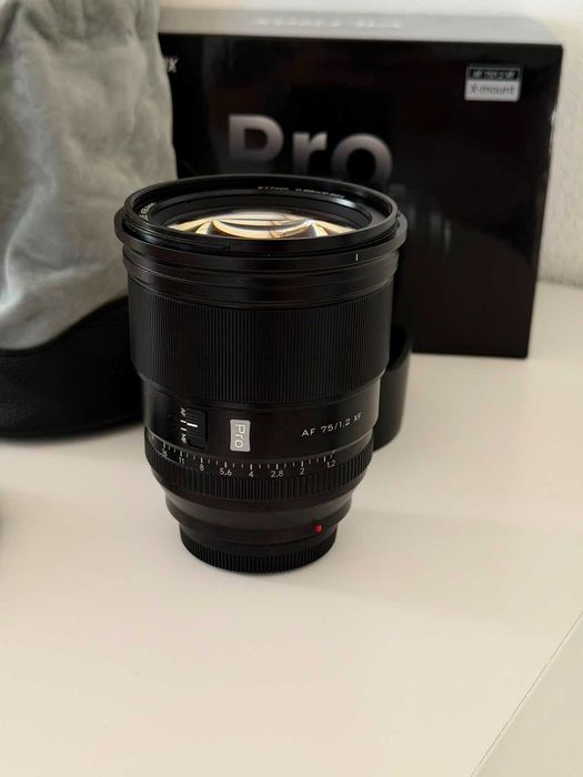 Viltrox 75mm 1.2 PRO