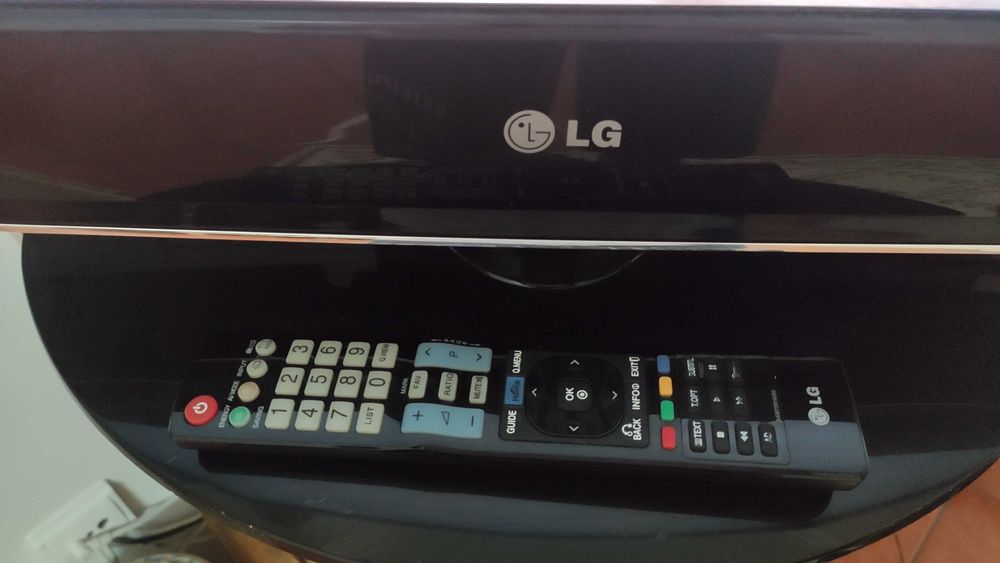 TV LG (Modelo 37LD420)